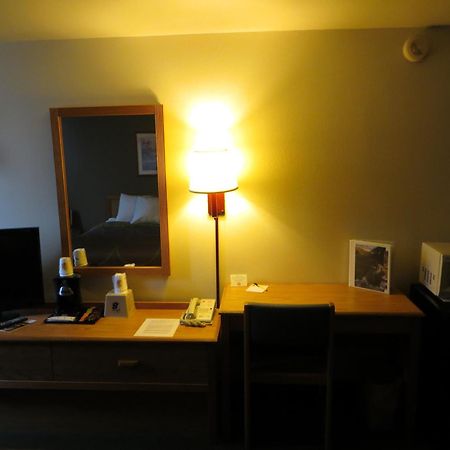 Super 8 By Wyndham Spearfish Hotel Cameră foto
