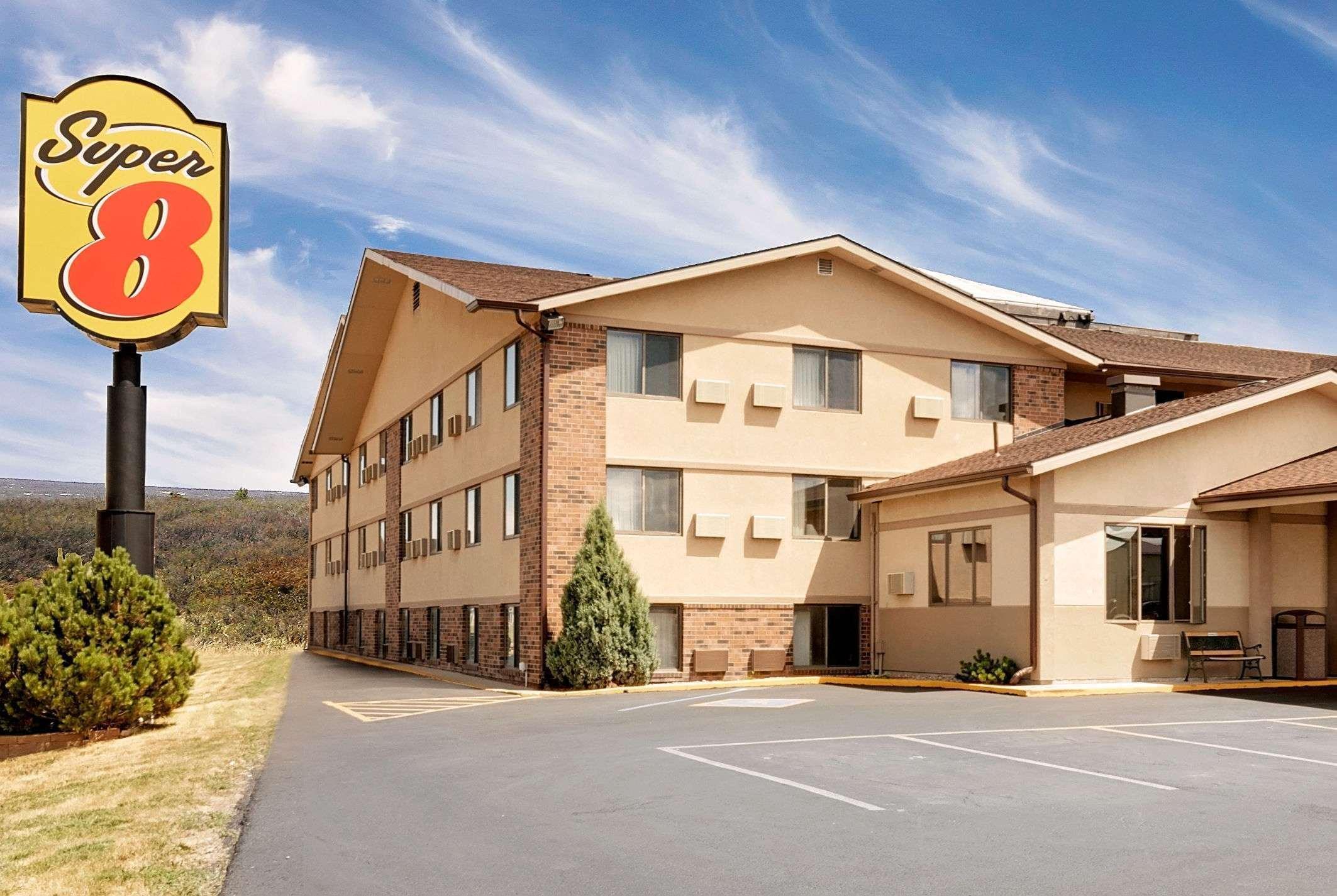 Super 8 By Wyndham Spearfish Hotel Exterior foto