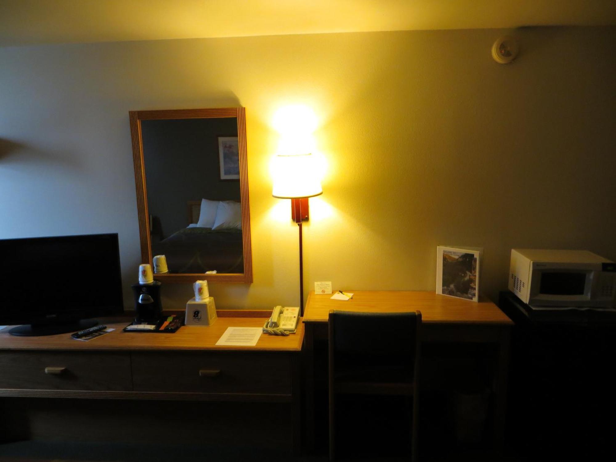 Super 8 By Wyndham Spearfish Hotel Cameră foto