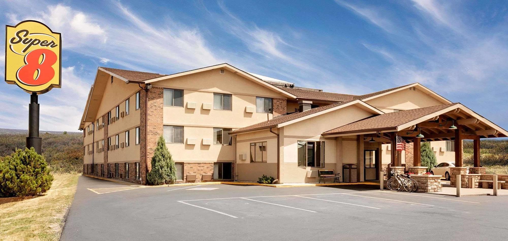 Super 8 By Wyndham Spearfish Hotel Exterior foto